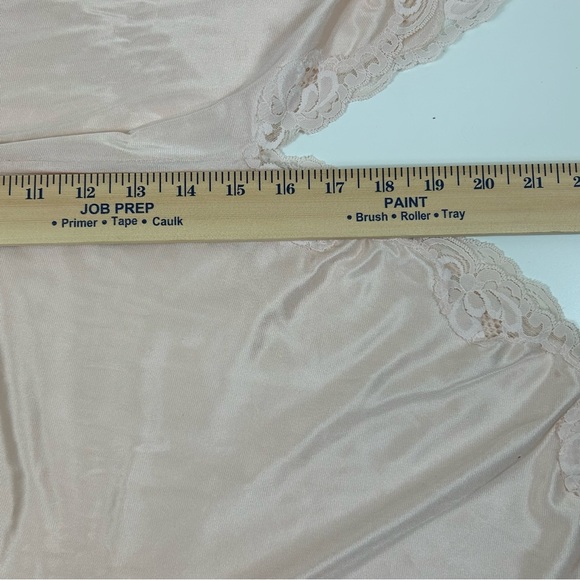 Warners Vintage Light Peach Skirt Slip w/Slits On Both Sides n Lace Trim, Size L - Picture 4 of 9